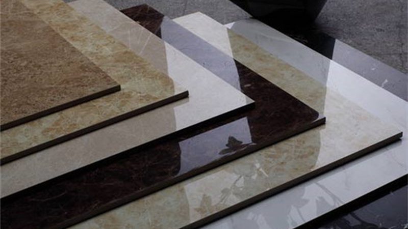 瓷抛砖与通体大理石瓷砖：解析两种瓷砖的差异化