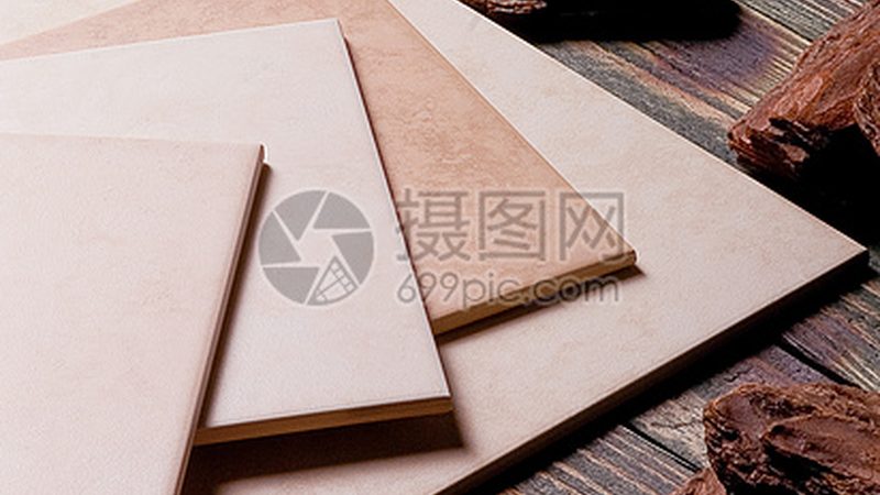 在选购瓷砖时，消费者常常陷入一些误区，以下列举几个常见误区：